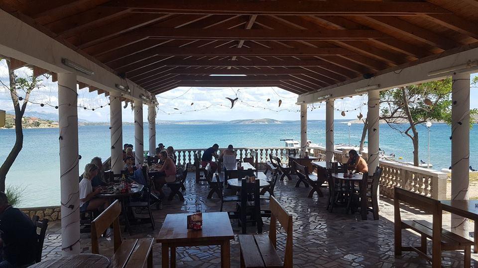 Guesthouse Dupin Vlašići Eksteriør billede