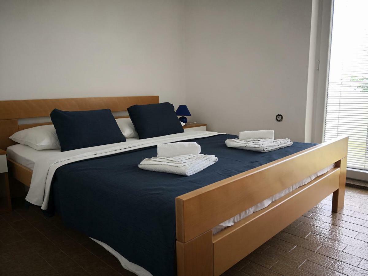 Guesthouse Dupin Vlašići Eksteriør billede
