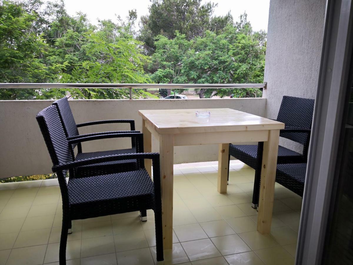 Guesthouse Dupin Vlašići Eksteriør billede